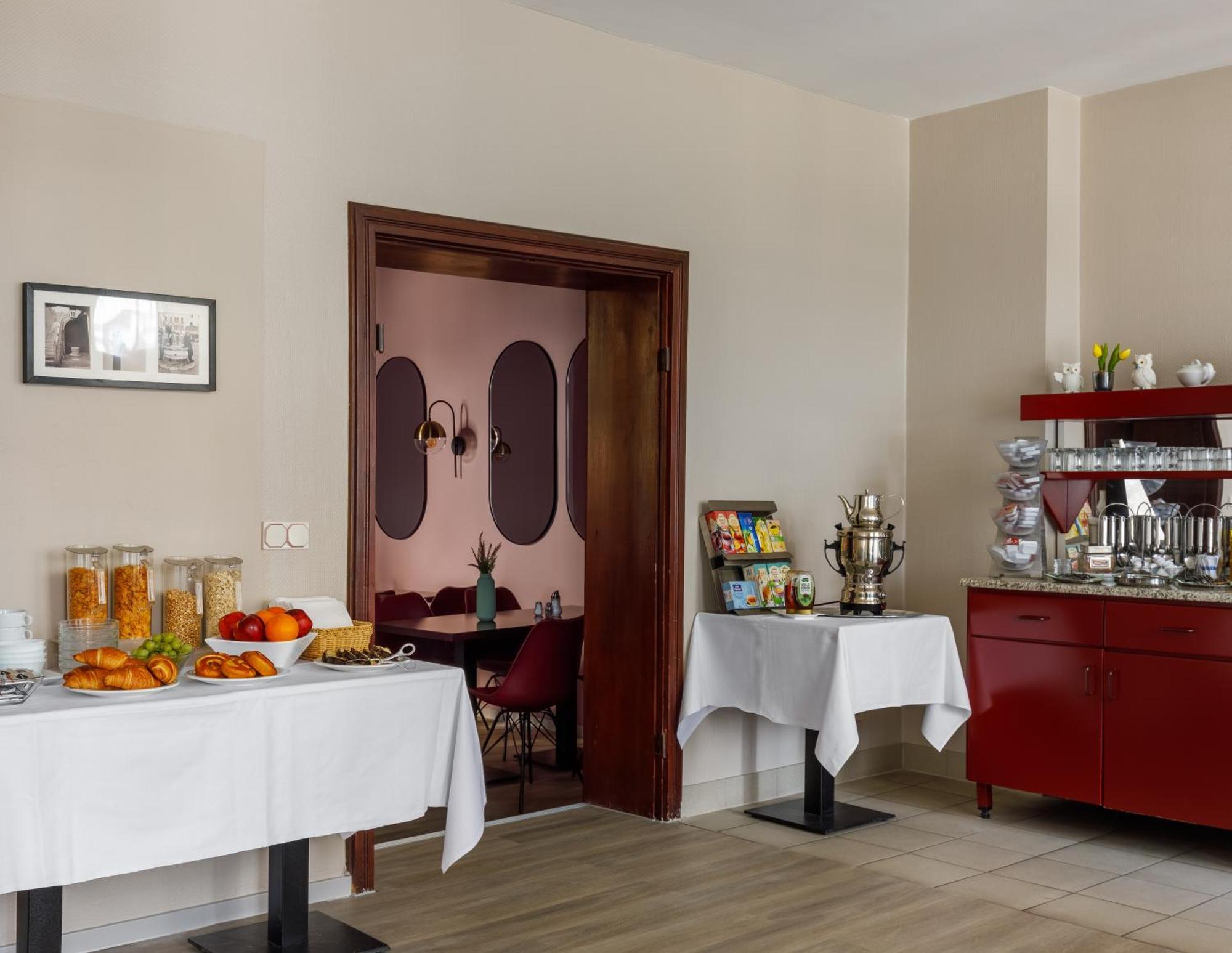 Nova Hotel 2*