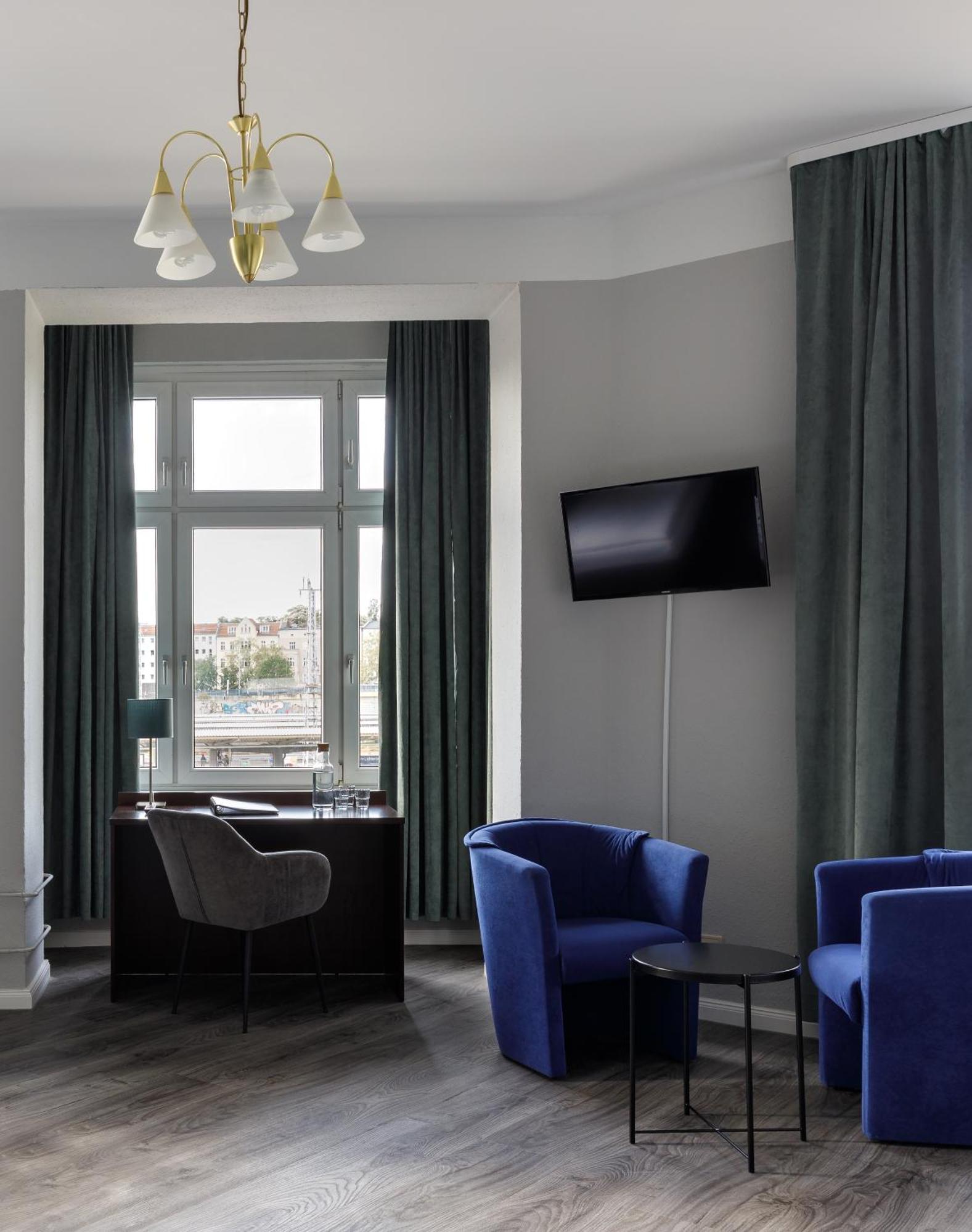 Nova Hotel 2*
