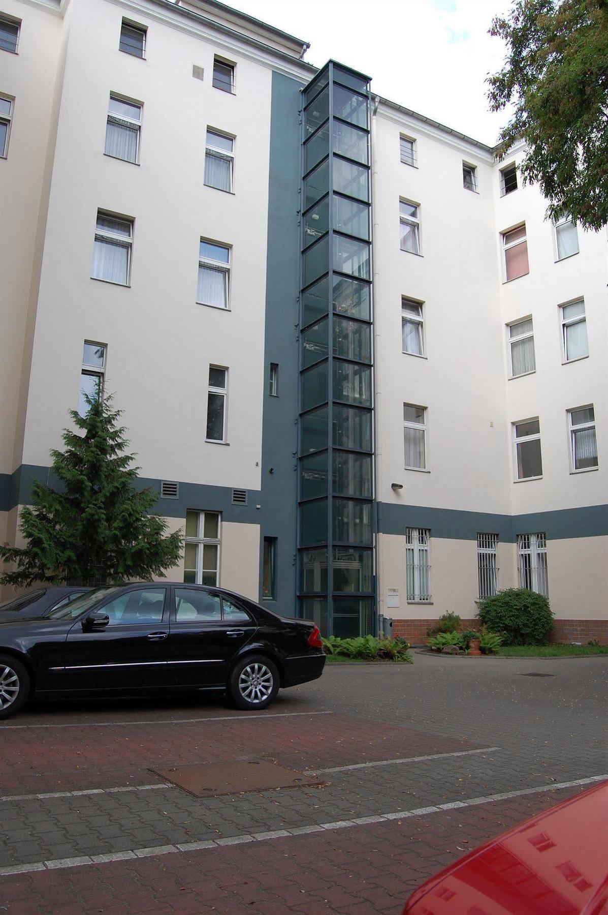 Nova Hotel 2*
